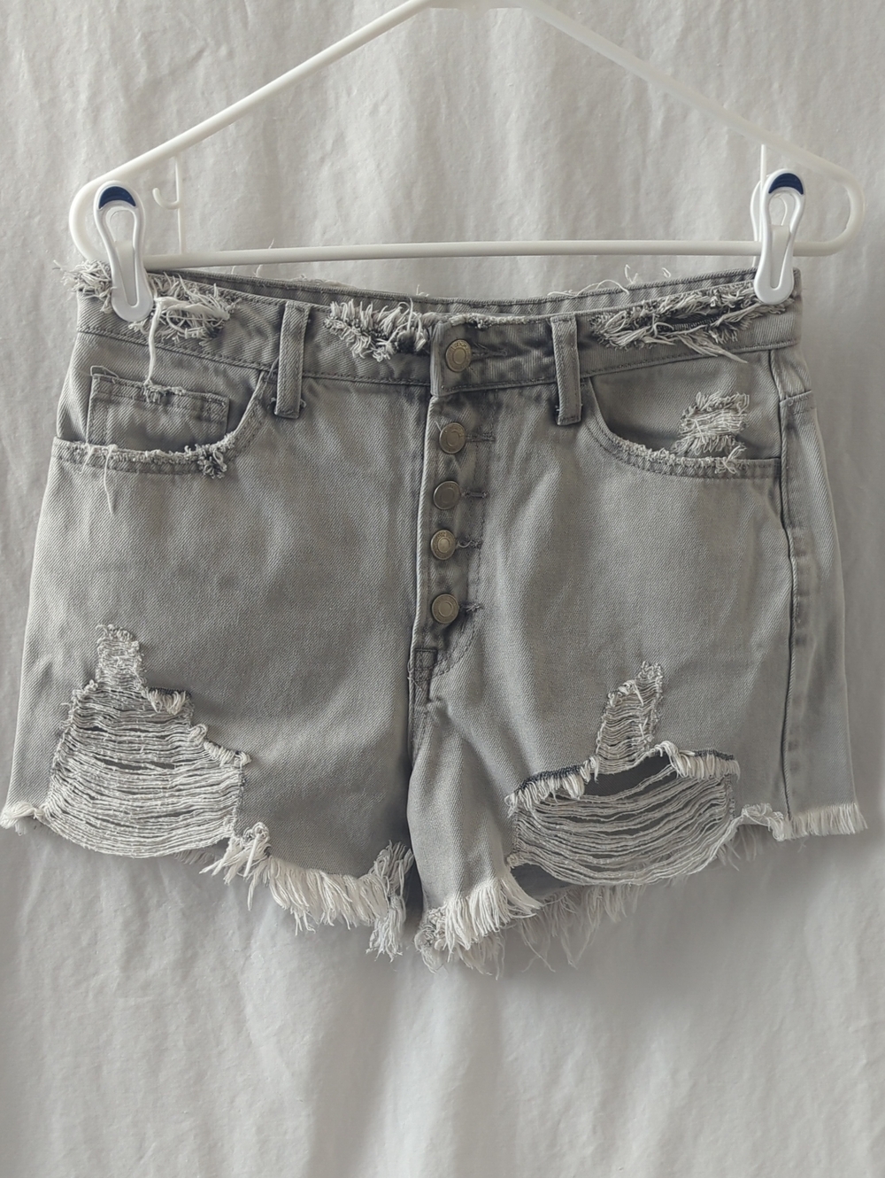 Vervet VT929 Grey Distressed Button Fly Denim Shorts Size Medium High Rise